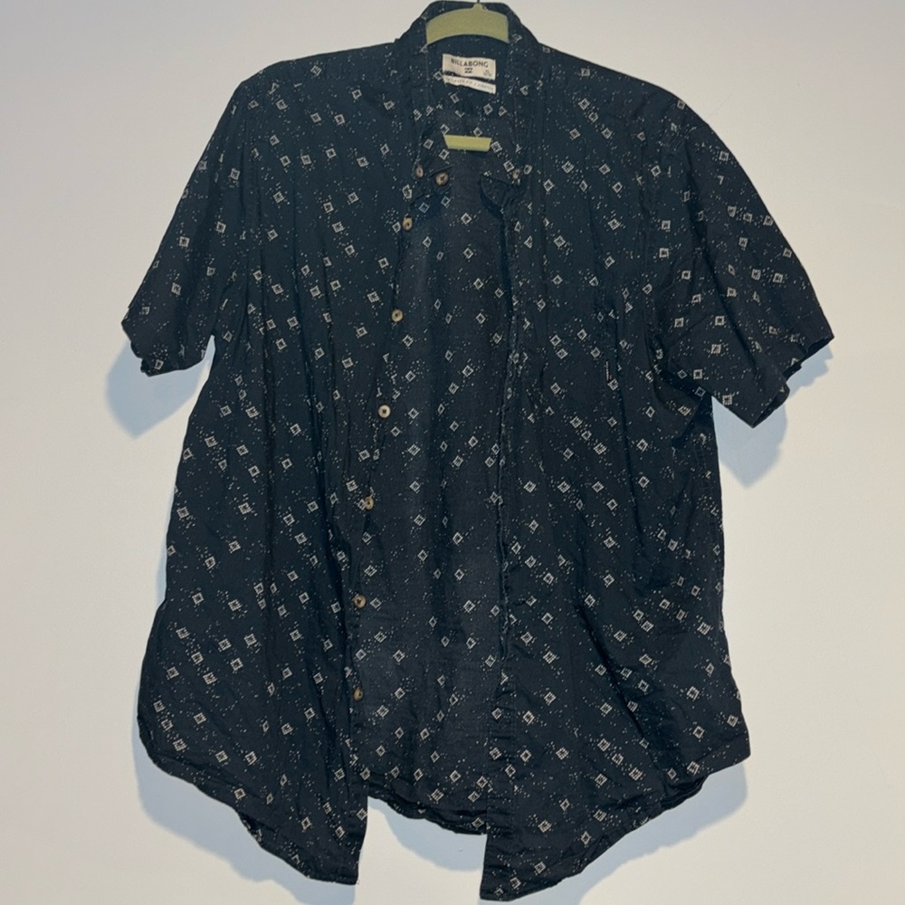 Short sleeved men’s button down xl shirt blue
